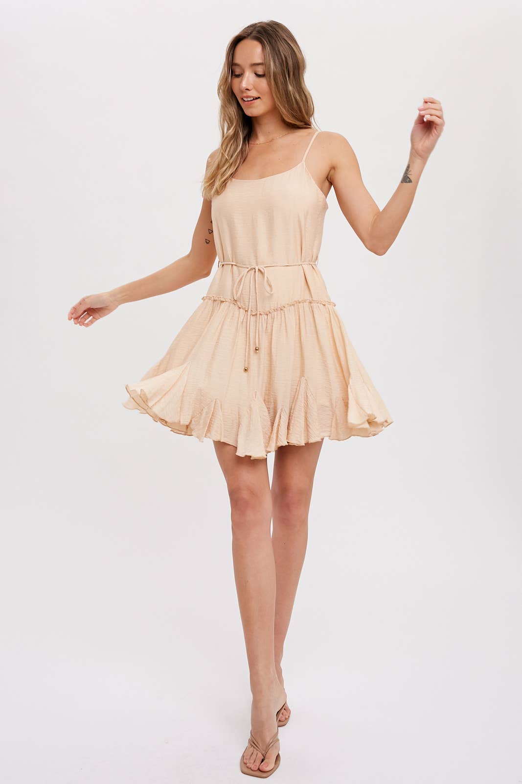 RUFFLED SWING CAMI DRESS: BEIGE