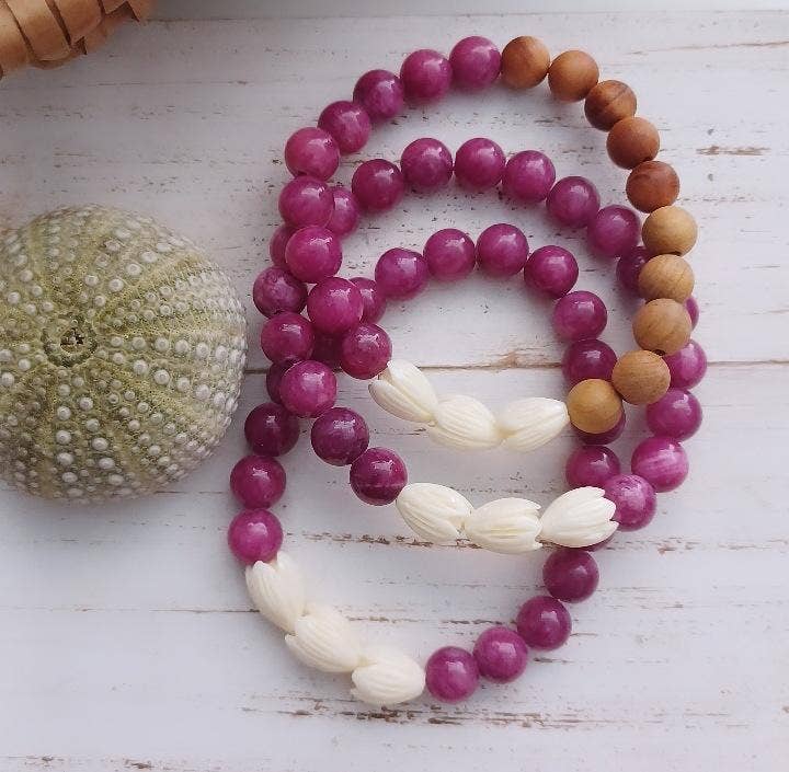 Pink Jade Sandalwood Bracelet | Pikake Flower : Jade and Pikake Flowers